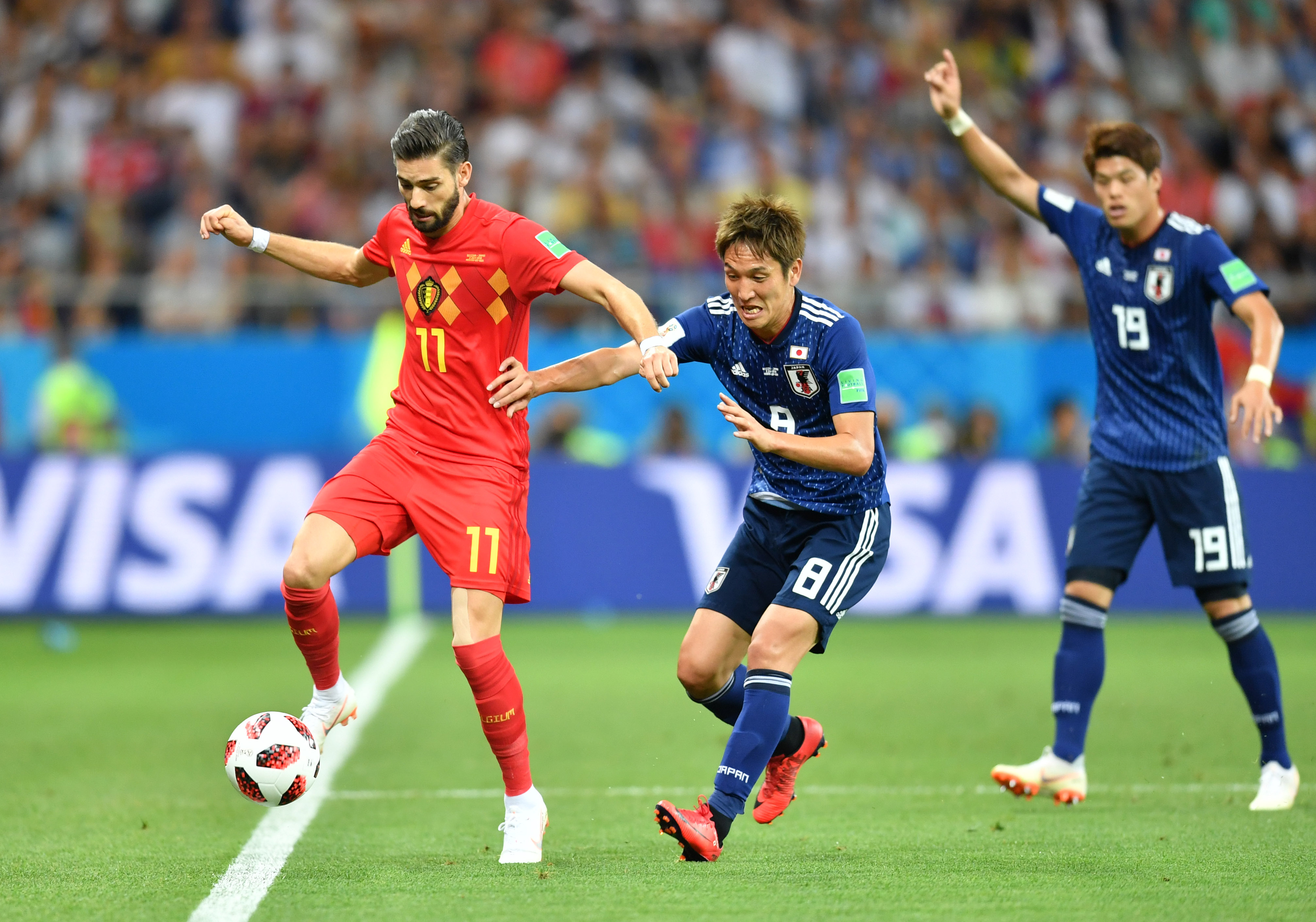 比利时队在比赛中顺利晋级,表现出色 比利时队在比赛中顺利晋级,表现出色