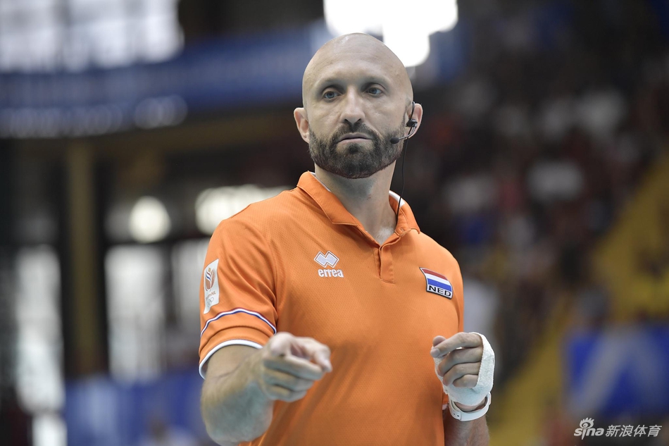 资格赛中荷兰队取得重要胜利