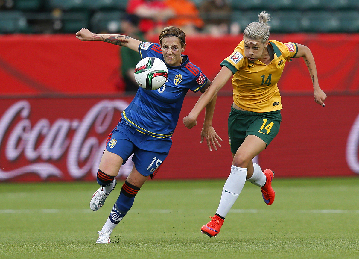 欧洲杯资格赛首轮比赛精彩纷呈